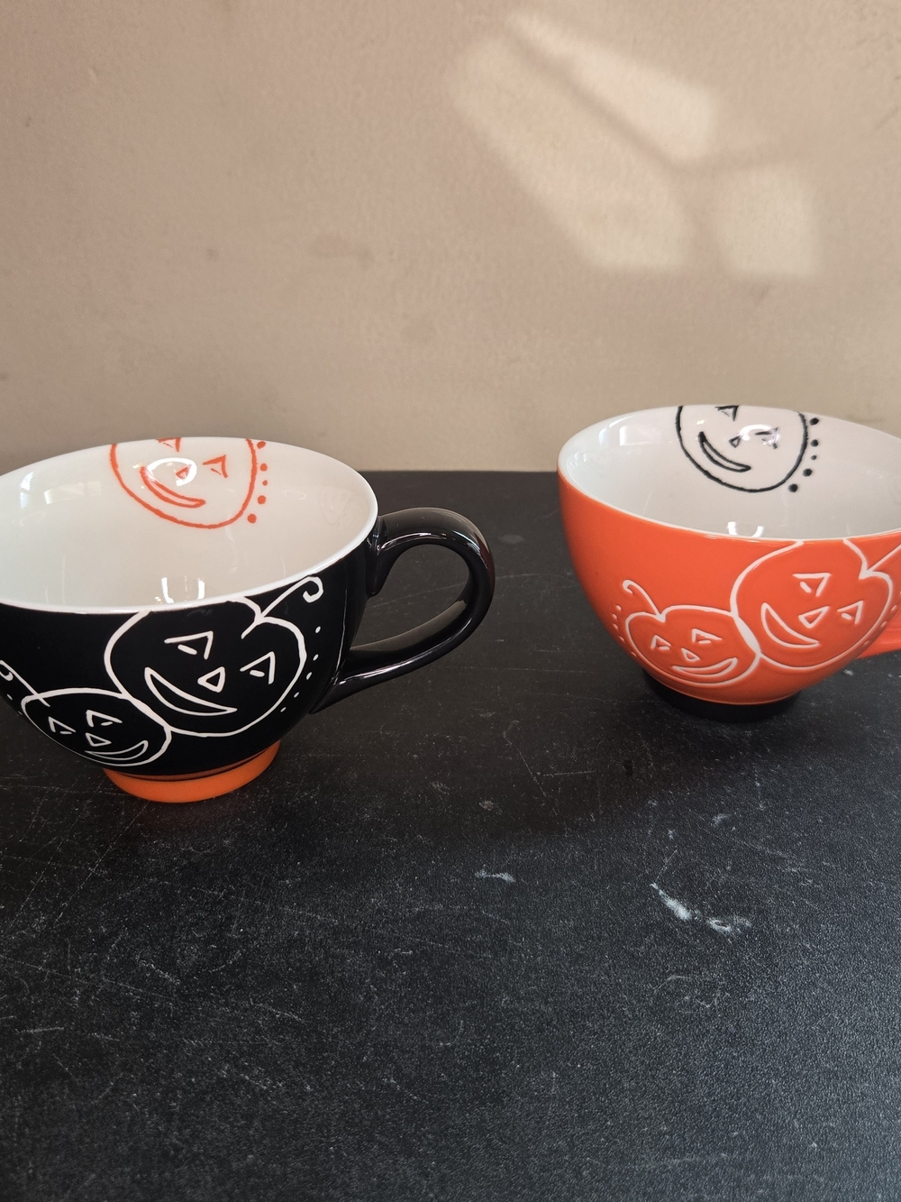 Starbucks Black & Orange Pumpkin Ceramic Mugs Set Vintage 2007